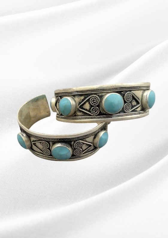 DO-BRA-040-aisha-oxidized-silver-sky-blue-cuff-bangles-tribal-engraved-pair